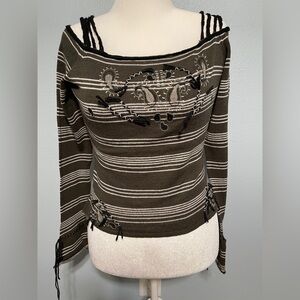 Hot Topic Alchemy Cold Shoulder Top Striped Embroidered Grunge Black Gray XS